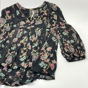 Free People Floral Blouse Small Black Embroidered Puffy Long Sleeves Rayon